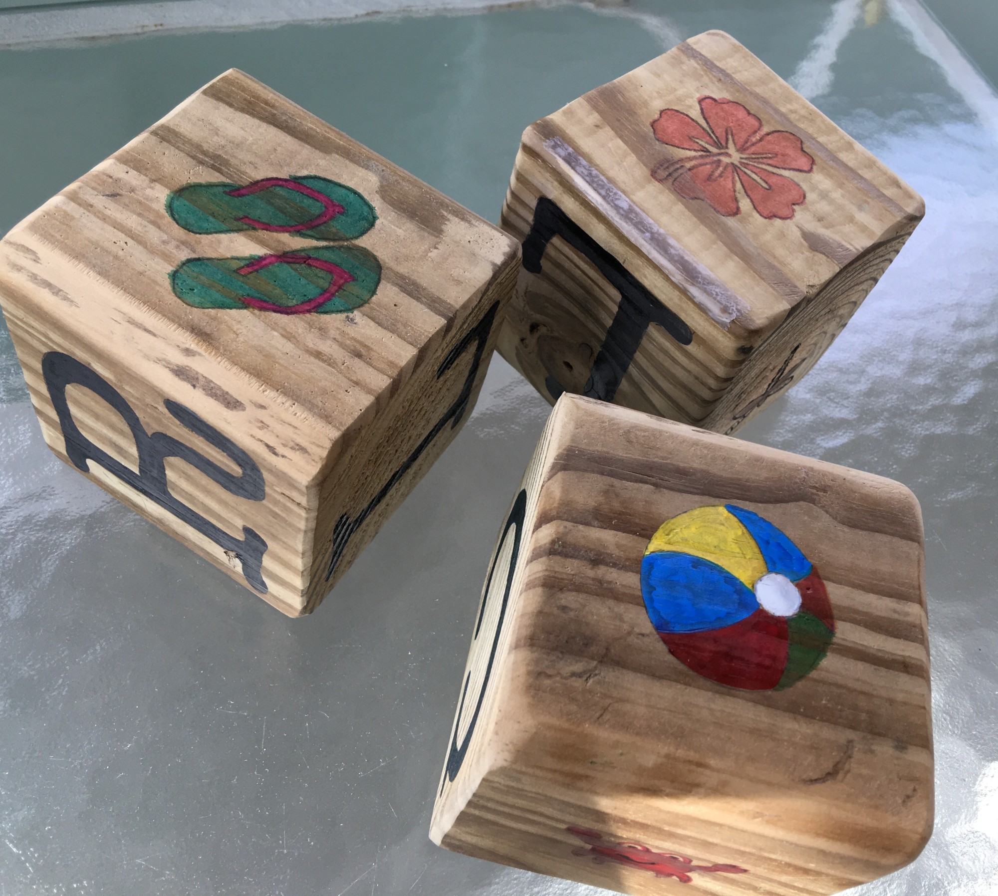 L-R-C game cubes with beach vibe, for outdoor play